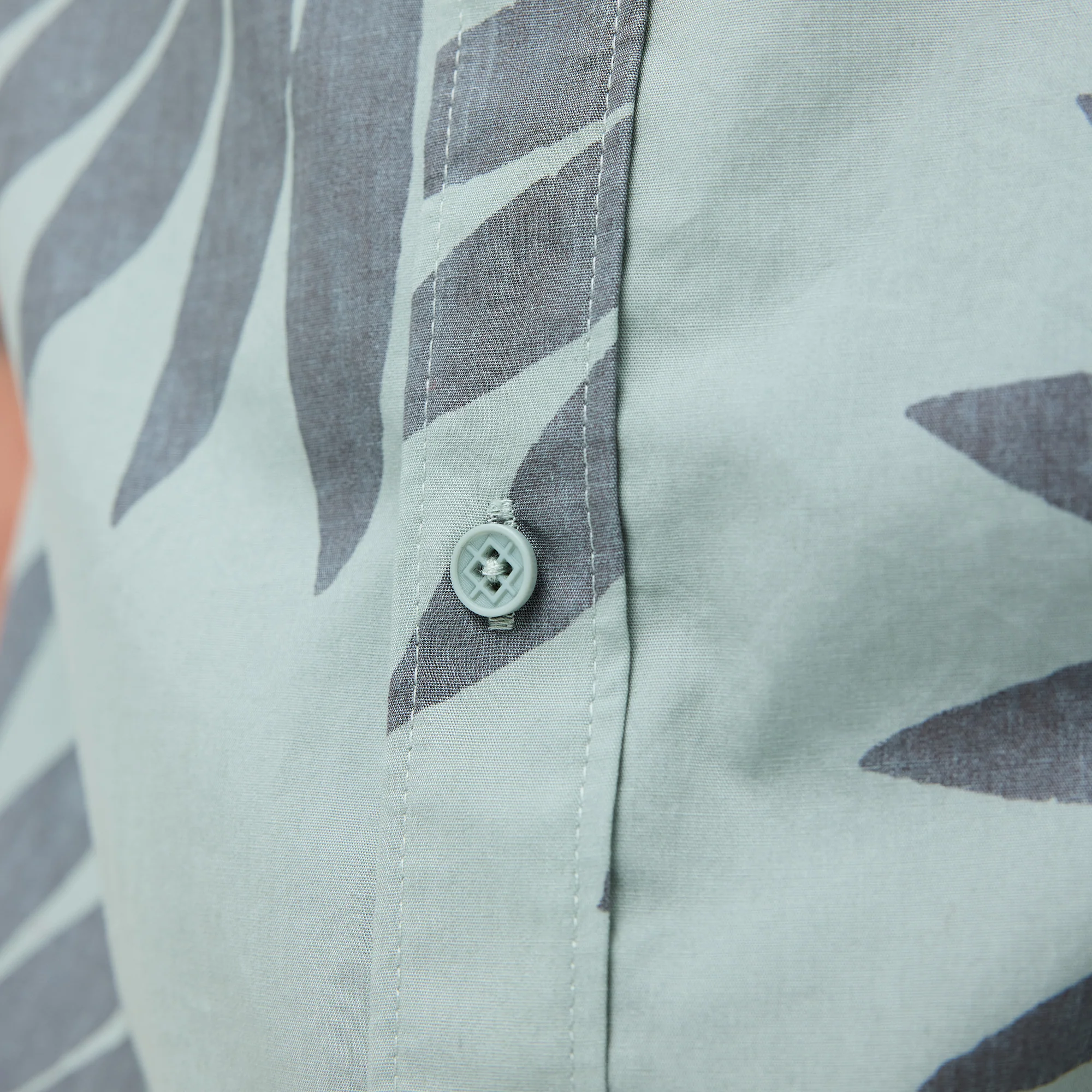 BALES SS BUTTON UP - Image 7